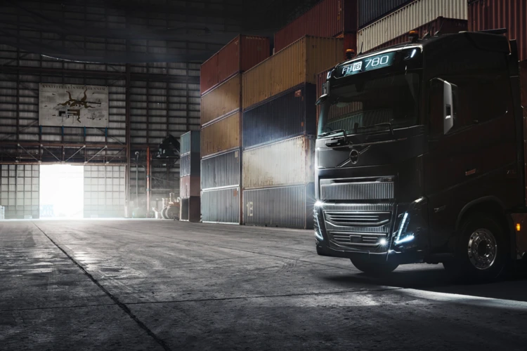 Paashuis-Volvo-Trucks-FH16-15