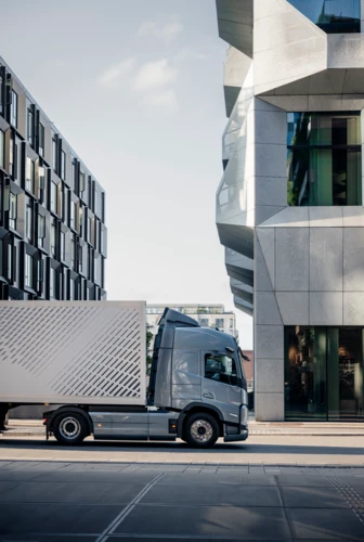 Paashuis-Volvo-Trucks-FM-11