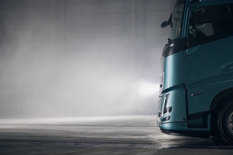 Paashuis-Volvo-FH-Aero-Electric-13